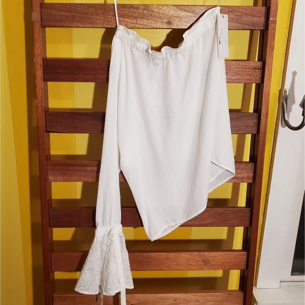 NWT Bishop + Young White One Shoulder Blouse, Sz S